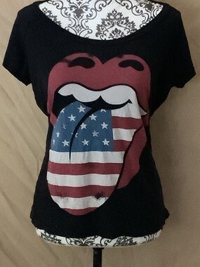 Black Short Sleeve Tee with American Flag Tongue Graphic